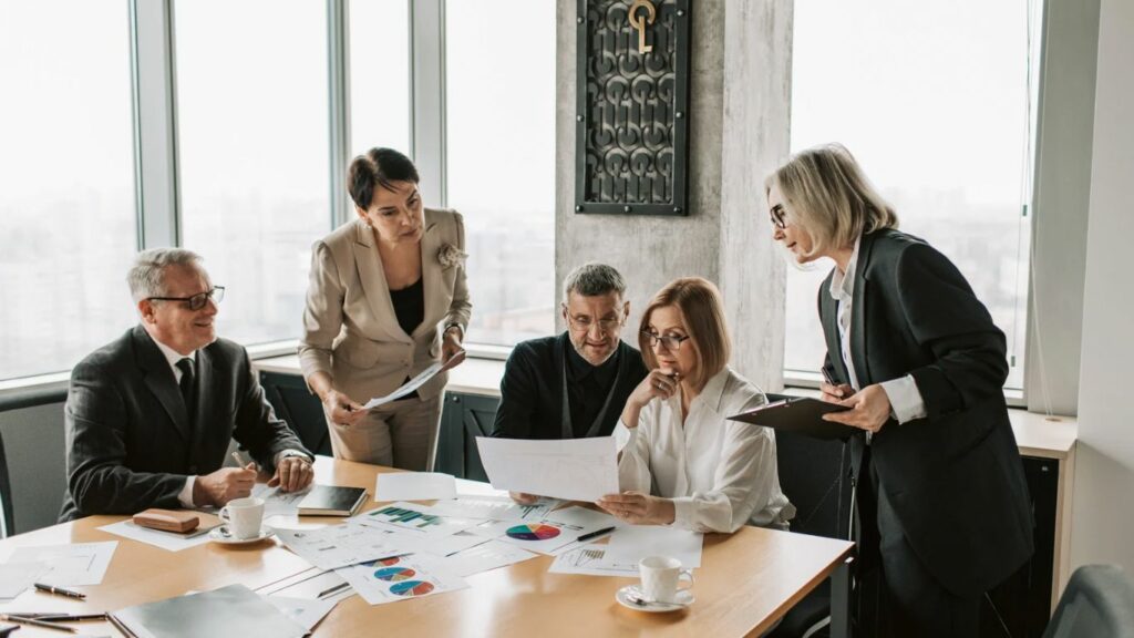 5 Stratégies Pratiques pour Créer des Connexions Authentiques dans le Monde des Affaires en 2025